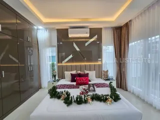 À louer 5 chambres maison à Bang Lamung, Chonburi