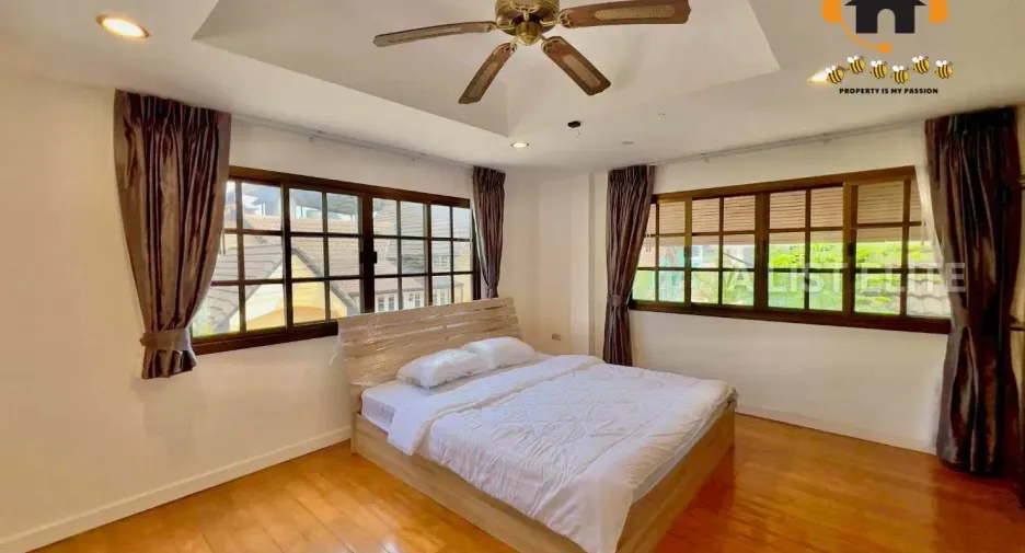 Haus zur Miete mit 12 Zimmer in Bang Lamung, Chonburi