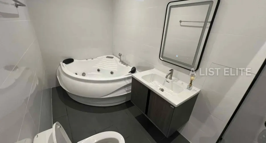 For rent 8 bedrooms house in Bang Lamung, Chonburi