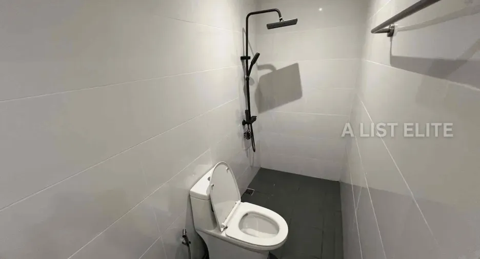 For rent 8 bedrooms house in Bang Lamung, Chonburi