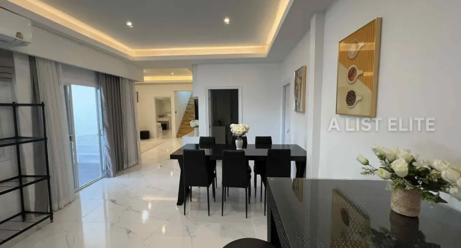 For rent 8 bedrooms house in Bang Lamung, Chonburi