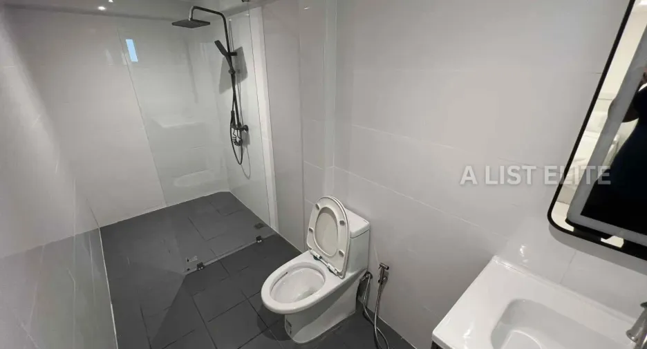 For rent 8 bedrooms house in Bang Lamung, Chonburi