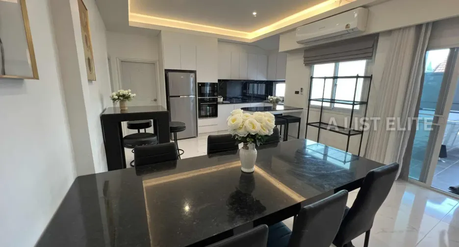 For rent 8 bedrooms house in Bang Lamung, Chonburi