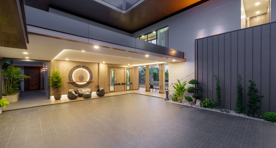 Villa zum Kauf mit 6 Zimmer in Bang Lamung, Chonburi