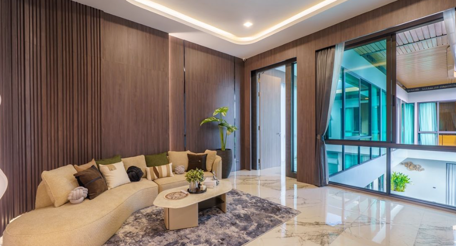 Villa zum Kauf mit 6 Zimmer in Bang Lamung, Chonburi