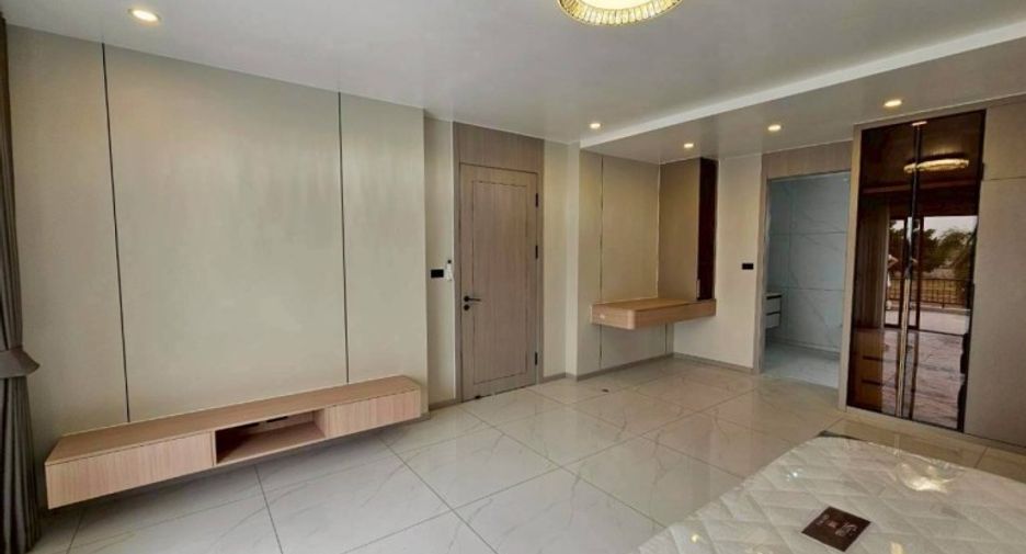 À vendre 4 chambres maison à Bang Lamung, Chonburi