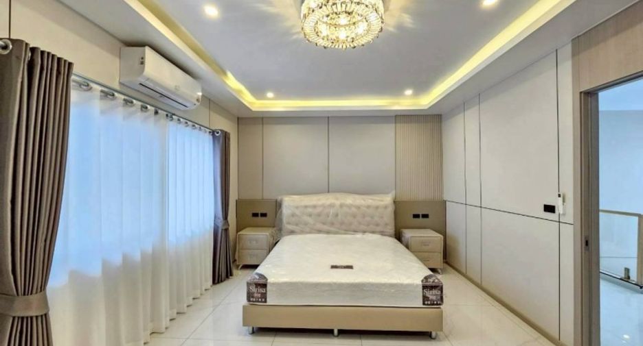 À vendre 4 chambres maison à Bang Lamung, Chonburi