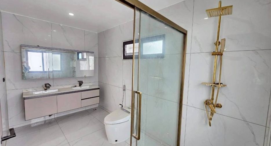 À vendre 4 chambres maison à Bang Lamung, Chonburi