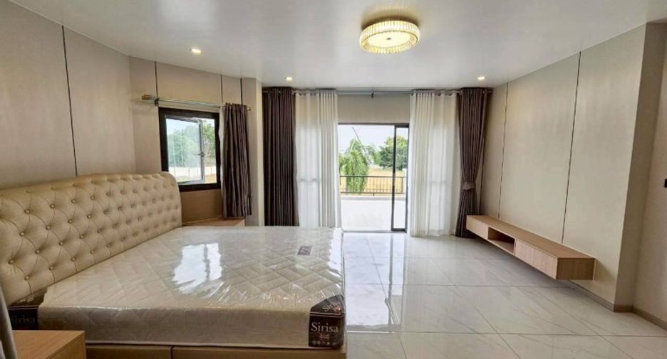 À vendre 4 chambres maison à Bang Lamung, Chonburi