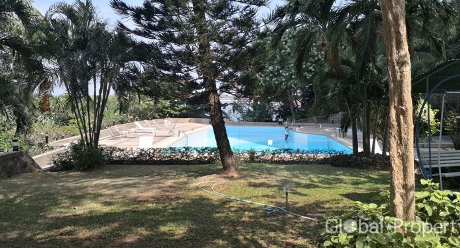 For sale 1 bed condo in Sattahip, Chonburi