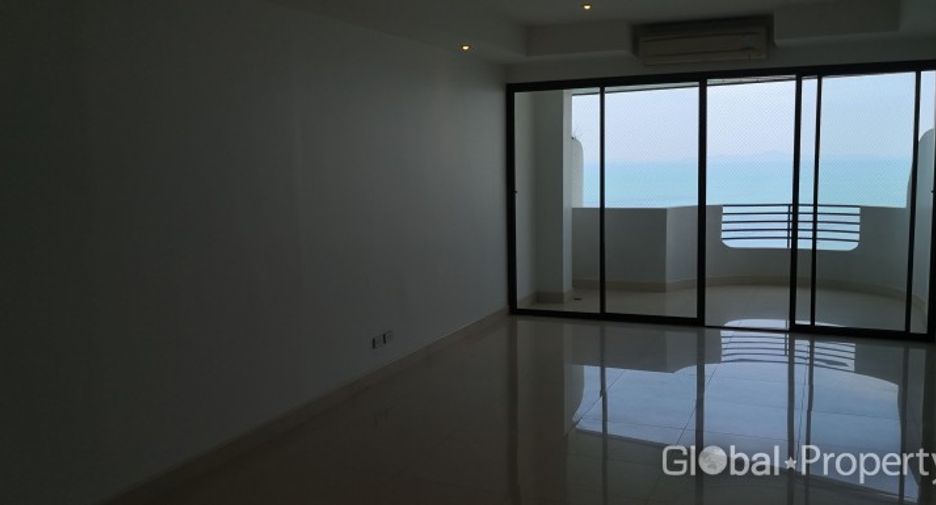 For sale 1 bed condo in Sattahip, Chonburi