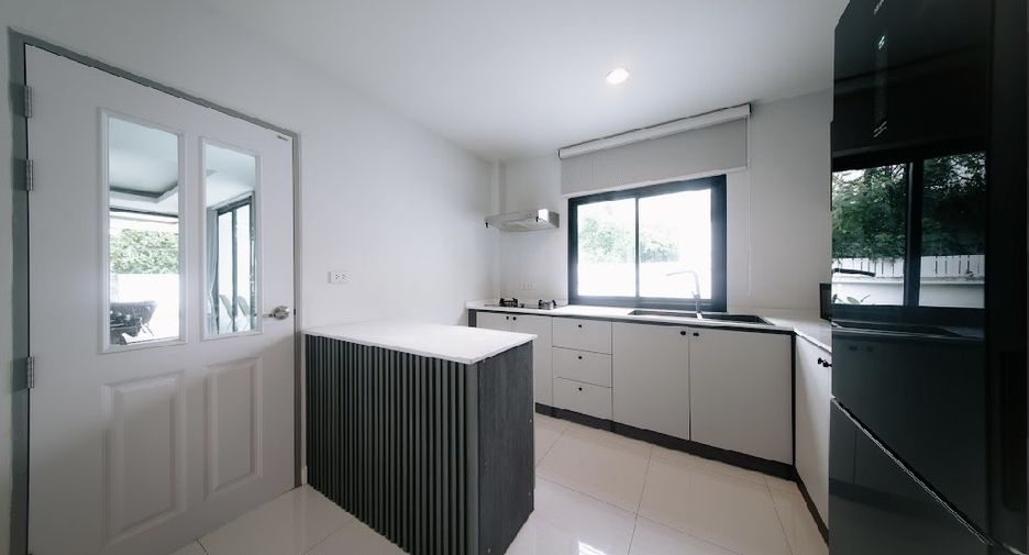 Casa en venta de 4 habitaciones en Bang Lamung, Chonburi