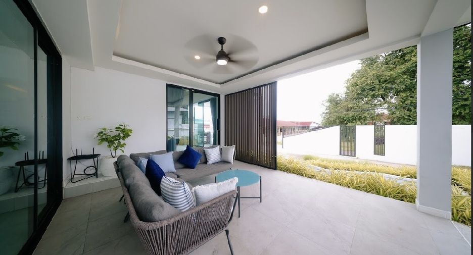 Casa en venta de 4 habitaciones en Bang Lamung, Chonburi