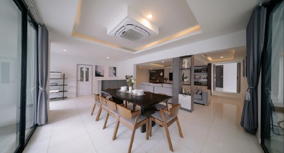 Casa en venta de 4 habitaciones en Bang Lamung, Chonburi