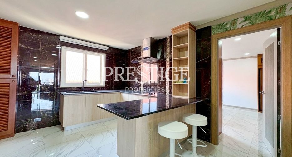 For sale 2 ベッドルーム condo in Bang Lamung, Chonburi