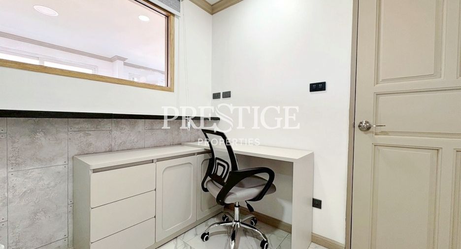For sale 2 ベッドルーム condo in Bang Lamung, Chonburi