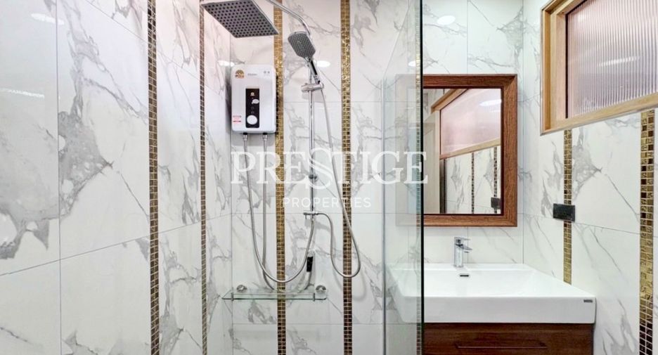 For sale 2 ベッドルーム condo in Bang Lamung, Chonburi
