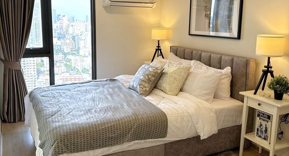 For rent 2 bedrooms condo in Khlong Toei, Bangkok