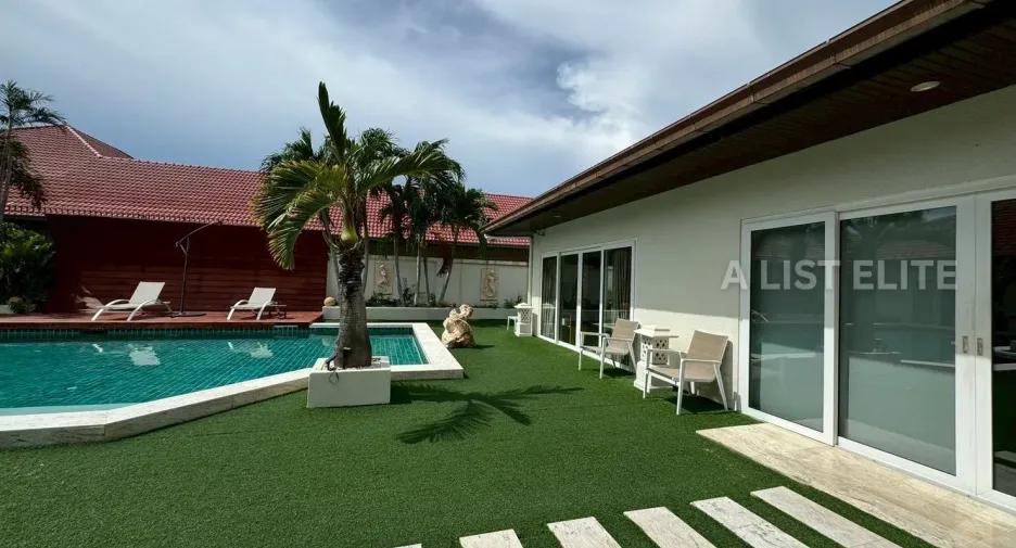 For rent 6 bedrooms house in Bang Lamung, Chonburi