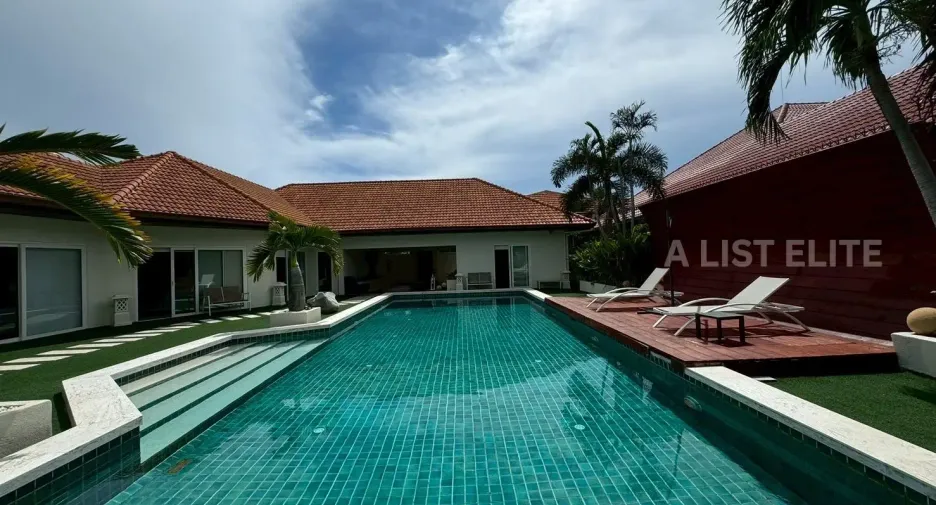 For rent 6 bedrooms house in Bang Lamung, Chonburi