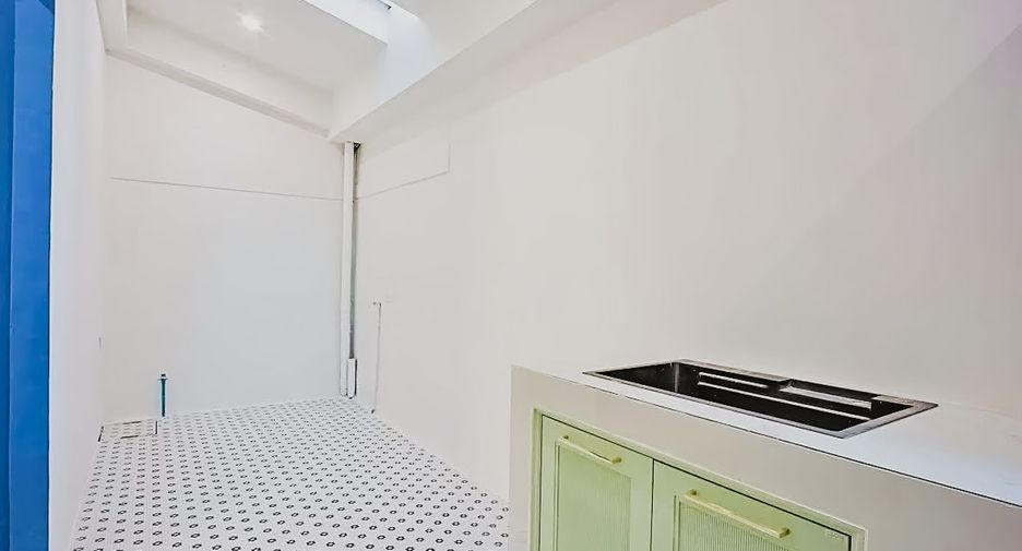For sale 2 bedrooms townhouse in Bang Lamung, Chonburi
