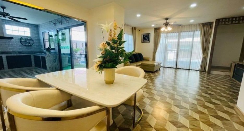 For sale 4 ベッドルーム house in Bang Lamung, Chonburi