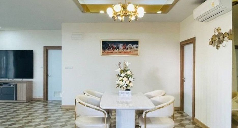 For sale 4 ベッドルーム house in Bang Lamung, Chonburi