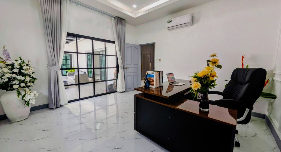 Haus zum Kauf mit 5 Zimmer in Bang Lamung, Chonburi