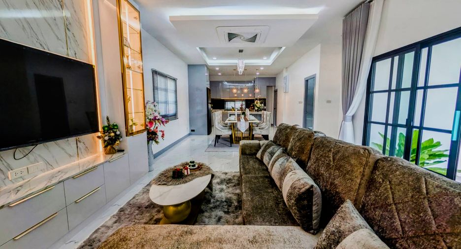 Haus zum Kauf mit 5 Zimmer in Bang Lamung, Chonburi