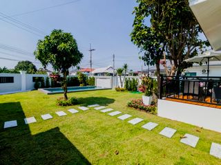 For sale 5 ベッドルーム house in Bang Lamung, Chonburi