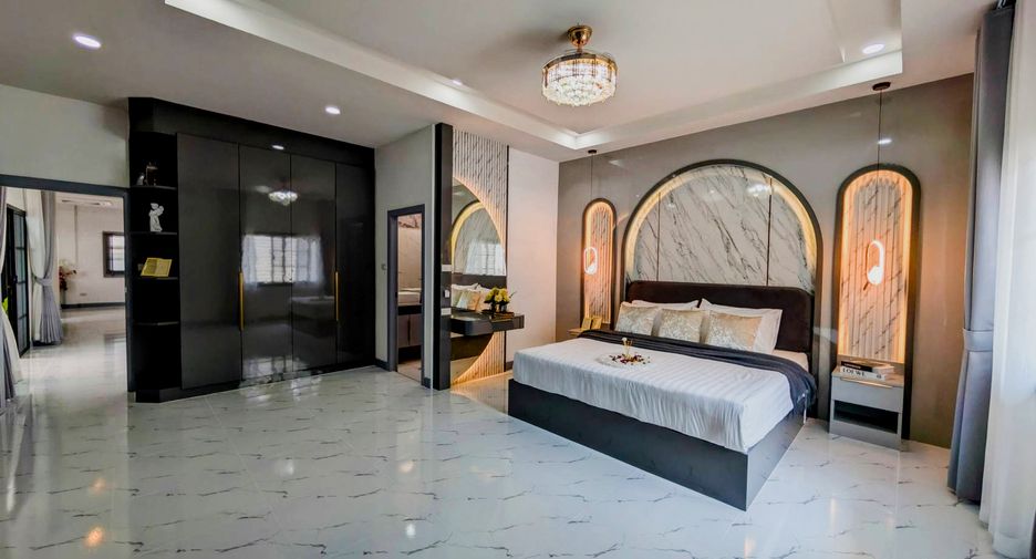 Haus zum Kauf mit 5 Zimmer in Bang Lamung, Chonburi