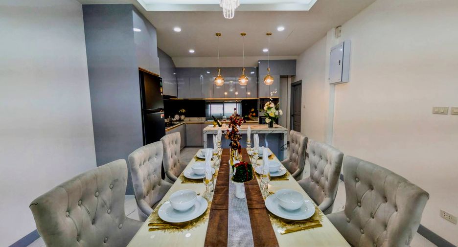 Haus zum Kauf mit 5 Zimmer in Bang Lamung, Chonburi