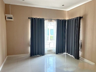 À vendre 3 chambres maison à Pluak Daeng, Rayong