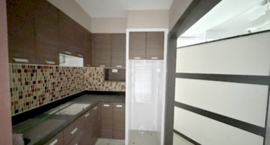 À vendre 3 chambres maison de ville à Bang Lamung, Chonburi