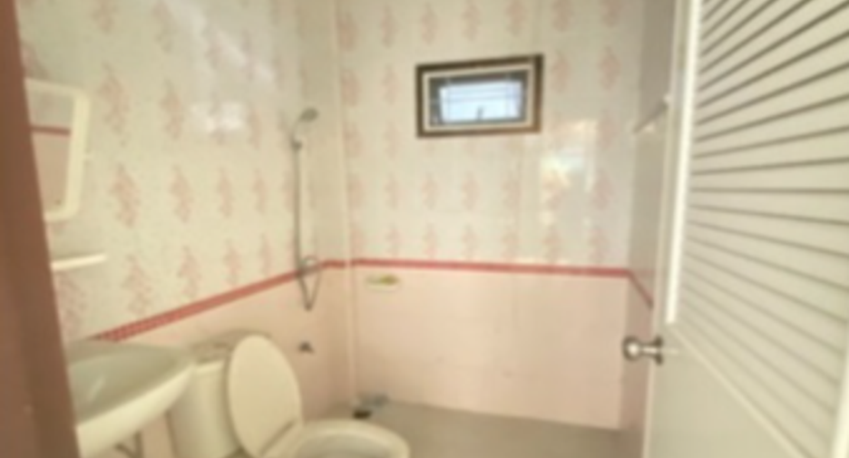 For sale 2 ベッドルーム house in Si Racha, Chonburi