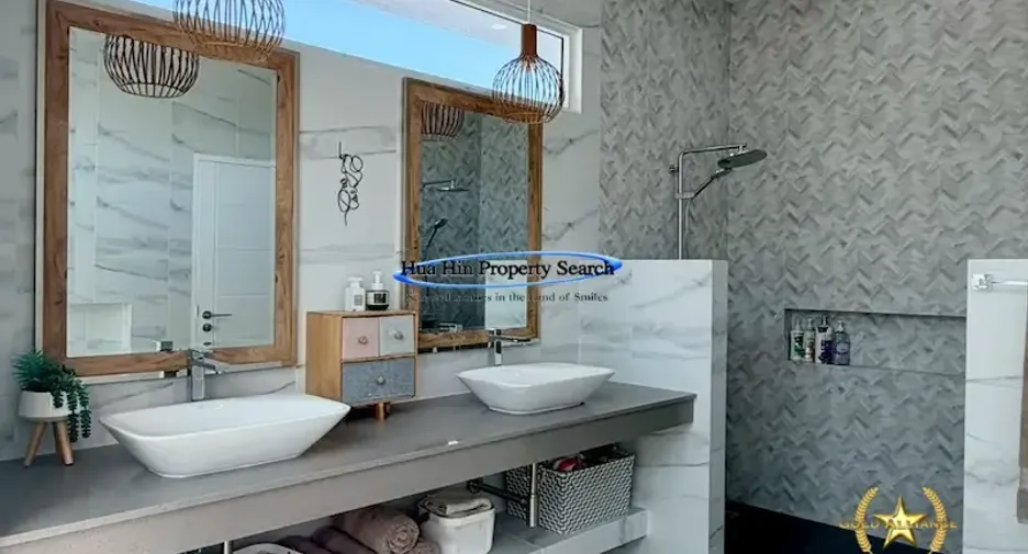 Casa en venta de 4 habitaciones en Pran Buri, Prachuap Khiri Khan