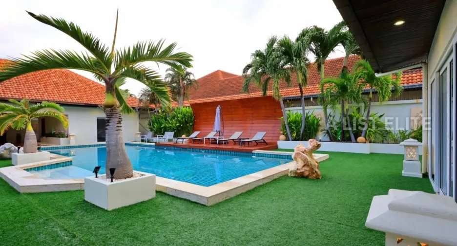 For rent 6 bedrooms house in Bang Lamung, Chonburi