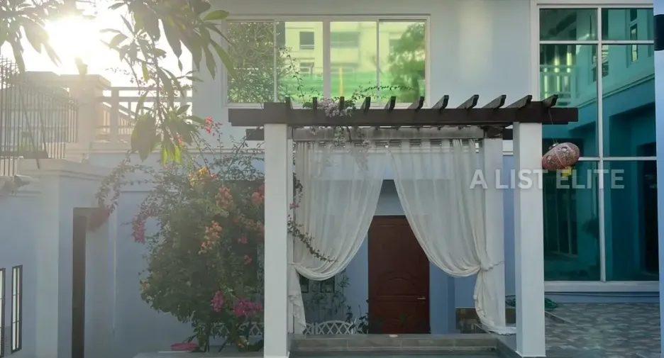 For rent 5 bedrooms house in Bang Lamung, Chonburi