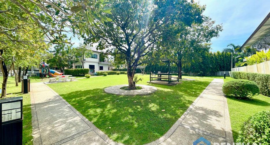 For sale 3 bedrooms house in Bang Lamung, Chonburi