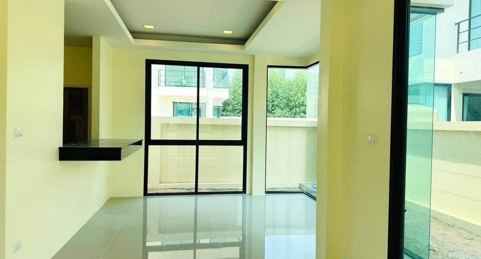 For sale 3 bedrooms house in Bang Lamung, Chonburi
