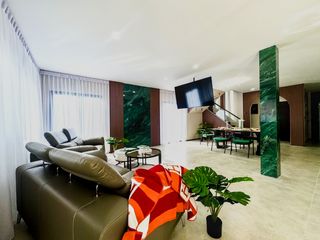 Casa en venta de 5 habitaciones en Bang Lamung, Chonburi