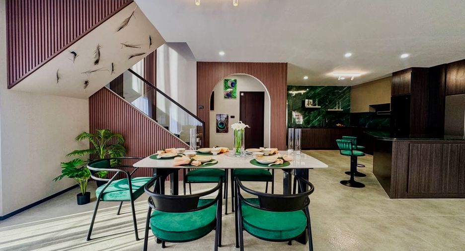 For sale 5 bedrooms house in Bang Lamung, Chonburi