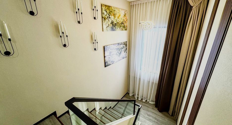 For sale 5 bedrooms house in Bang Lamung, Chonburi