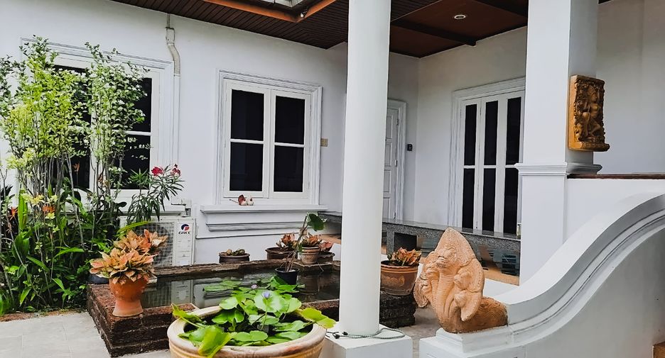 For sale 4 ベッドルーム house in Bang Lamung, Chonburi