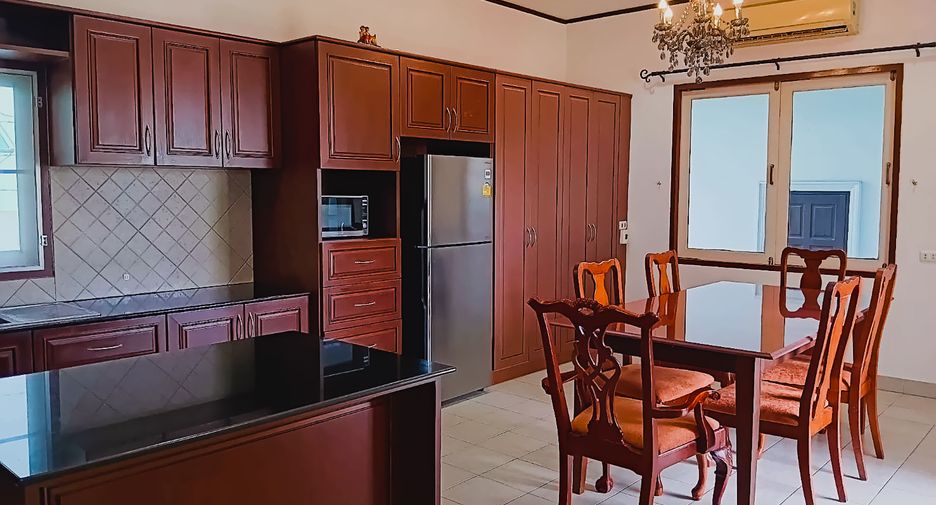 For sale 4 ベッドルーム house in Bang Lamung, Chonburi