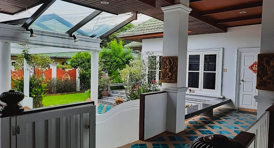 For sale 4 ベッドルーム house in Bang Lamung, Chonburi