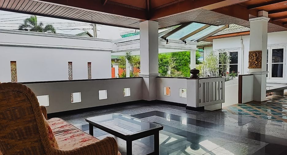 For sale 4 ベッドルーム house in Bang Lamung, Chonburi