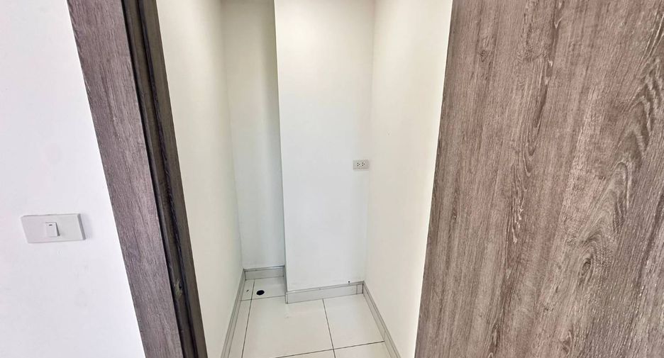 For sale 3 bedrooms townhouse in Bang Lamung, Chonburi
