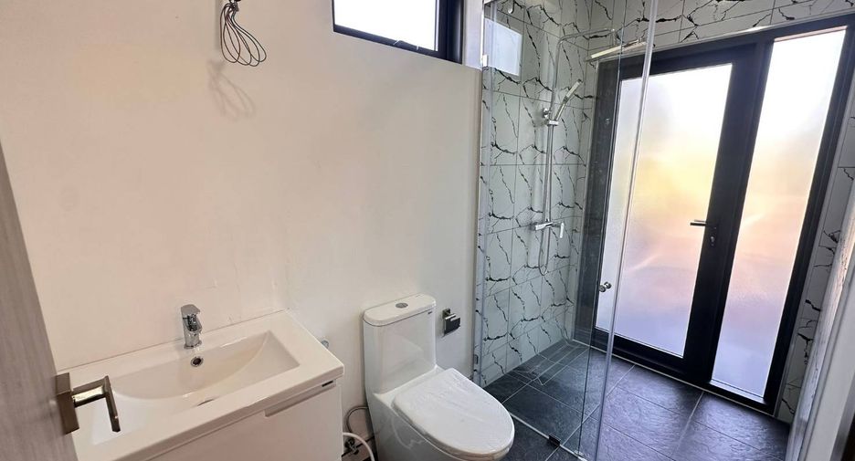 For sale 3 bedrooms townhouse in Bang Lamung, Chonburi