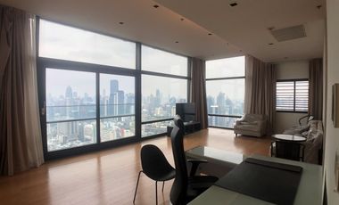 ให้เช่า 3 ห้องนอน คอนโด ใน วัฒนา, กรุงเทพฯ